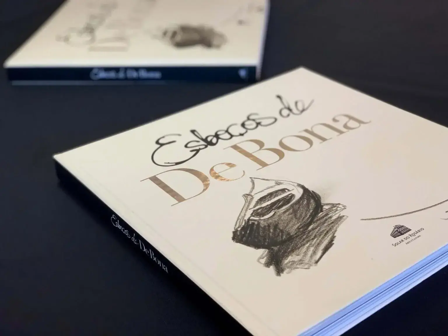 Editorial and Graphic Design Project: Esboços de Debona Art Book