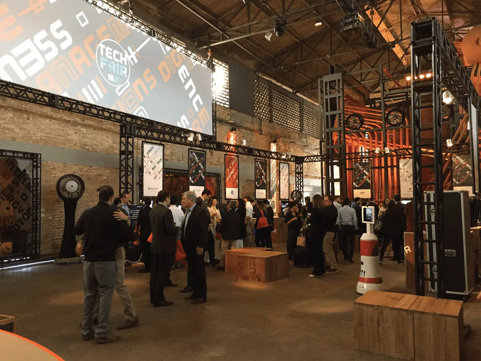 Corporate Events and Technology Scenography: Votorantim Tech Fair