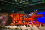 Miniatura de Colheitadeira Antiga